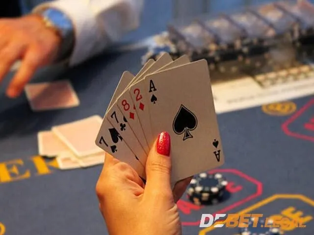 Thử sức game bài Poker Debet siêu hấp dẫn